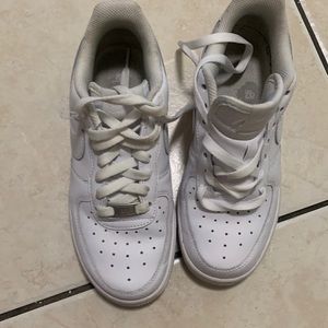 6.5 y kids or women’s grade school size